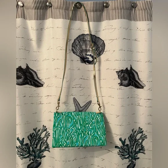 Lilly Pulitzer Purse - Picture 5 of 5